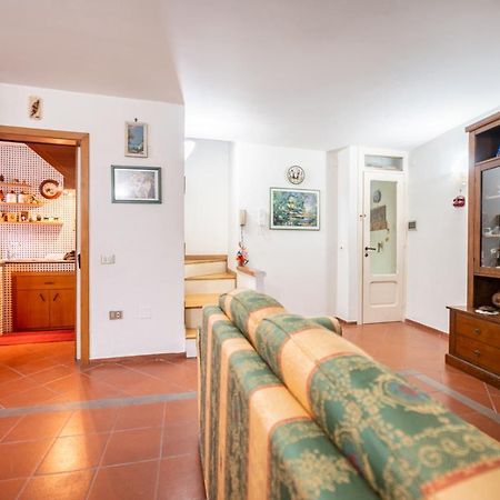 Apartamento Il Nido Nápoles Exterior foto