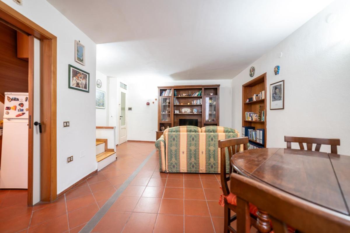 Apartamento Il Nido Nápoles Exterior foto
